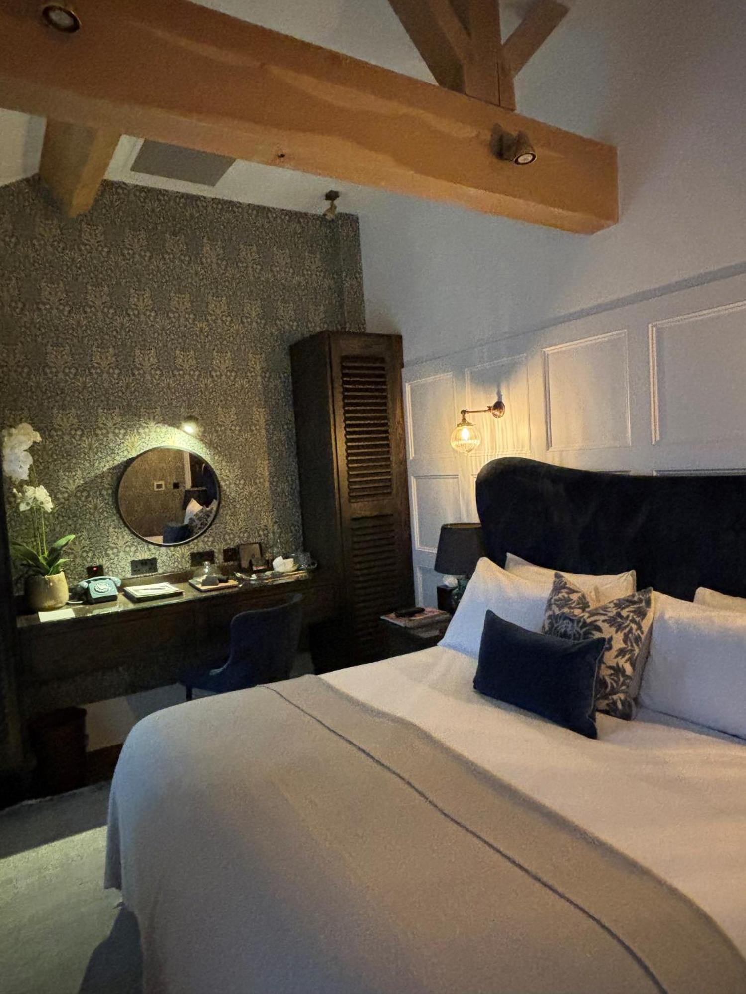 Manor House Lindley Hotel Huddersfield Eksteriør billede